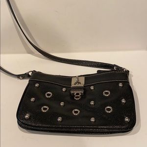 NINE WEST CROSS BODY WITH SILVER DETAIL
